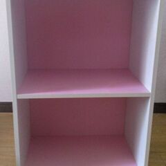 ピンク色の2段棚 （シミあり）