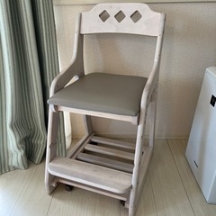 タンスのゲン　キッズチェア　学習椅子　木製　高さ調節可能