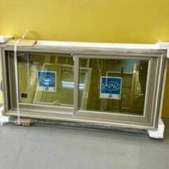 20608H02　YKK AP　浴室　引違い窓　499×420　白