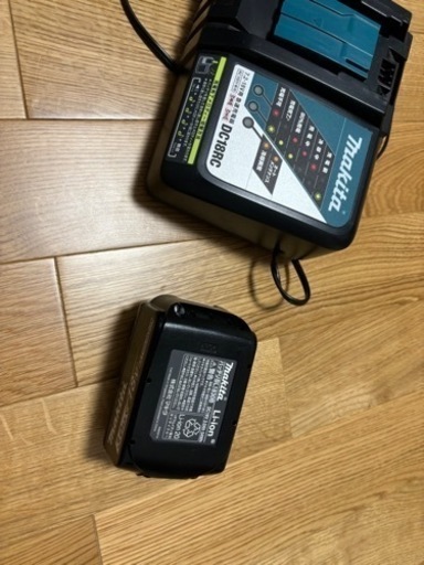 [マキタ]18VバッテリーBL1830B \u0026 充電器DC18RC