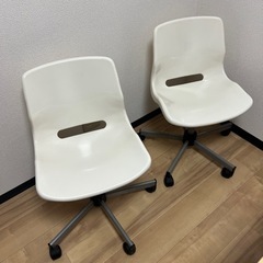 IKEA 白い椅子 キャスター付