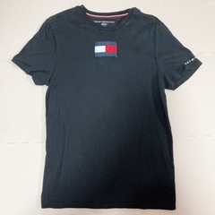 【トミーフィルフィガー】Tシャツ　Sサイズ