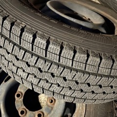2021年製　ダンロップ　195/80R15  冬タイヤ　キャラバンバン用スタッドレスタイヤ　ホイールセット　　