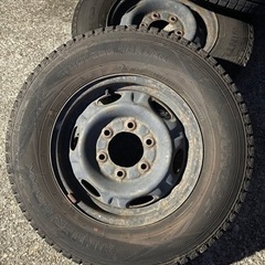 2021年製　ダンロップ　195/80R15  冬タイヤ　キャラバンバン用スタッドレスタイヤ　ホイールセット　　