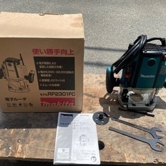 ☆中古品 マキタ 電子ルーター RP2301FC 100V ルーター 作問題なし☆