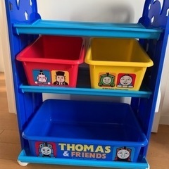 トーマスのおもちゃ収納棚