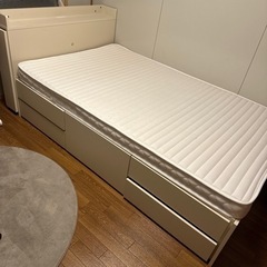 収納ベッド。セミダブル。マットレス付き。