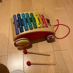  子供　玩具　木琴　xylophone 車　car　