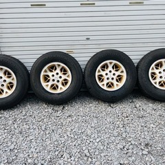 新品未使用、尚且つホイールバランス調整済みアルミホイールセット組タイヤ