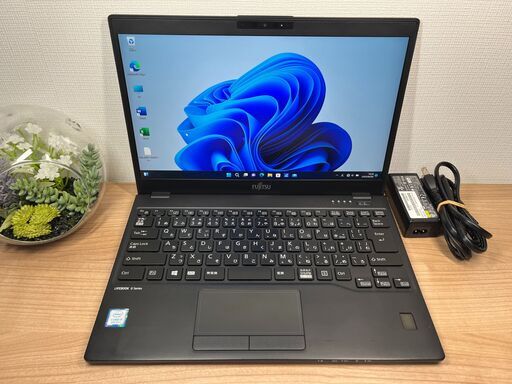 美品〉0551 Fujitsu Lifebook U939/A Core i5 第8.5世代  SSD高速 ノートパソコン　Win11　office2021