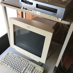 IBMの昭和レトロなパソコン アナログ 真空管式 デスクトップパソコン