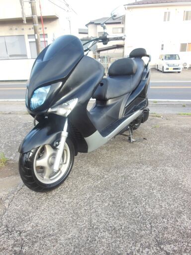 YAMAHA マジェスティ125FI エアロカウル 他カスタムして有　ホワイト　セル始動 オイル交換他 お金かけ整備　納車整備点検済み　登録後すぐ乗り出せます。直接引き渡し　配送手配も可 希少 低走行 YAMAHA マジェスティ125FI エアロカウル 他カスタム セル
