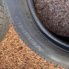 22年製ダンロップ　BUERO215/55r18車のパーツ タイヤ、ホイール 22年製ダンロップ BUERO215/55r18車のパーツ タイヤ、ホイール