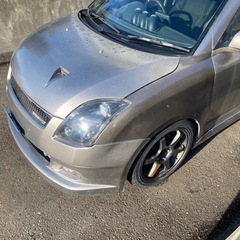 スイフトzc31sで使用 TMスクエア FRPボンネット