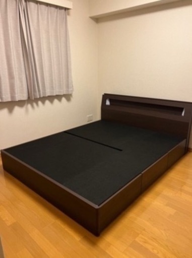 【東京インテリア】クイーンベッド　フレームのみ