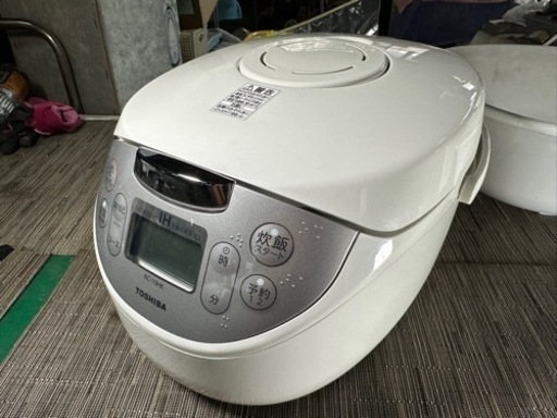 東芝 炊飯器 5.5合 IHジャー炊飯器 保温白米24時間 RC-10HK(W) ホワイト