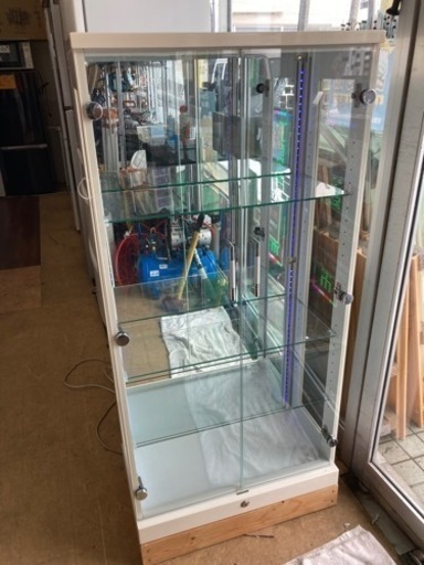 ガラスショーケース　LEDライト付き　リサイクルショップ宮崎屋　佐土原店　24.6.9F