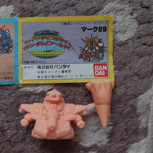 ガンダムマニアなコレクターさんのみ‼️34年前の当時物❗ガン消し武者αジール　希少肌色しかも未切り‼️