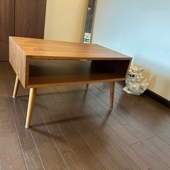 木製リビングテーブル　