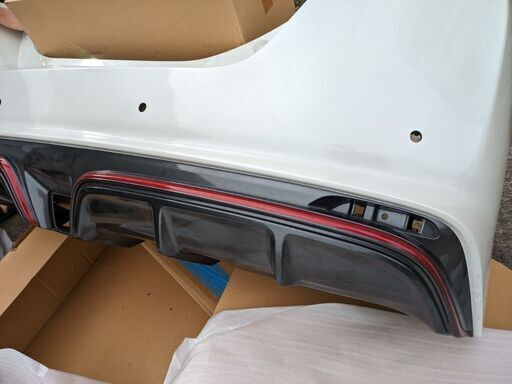 日産リーフ nismo ニスモ リアバンパー新車外し パールホワイト