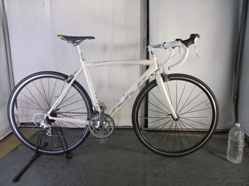 Ｄ572　★53000円★整備済み スポーツ中古自転車 FUJI　ルーベカスタム　ホワイト　52ｃｍ【ロードバイク】