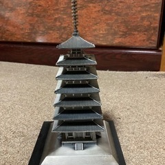 ズッシリ重量感のある東大寺七重塔スチール模型