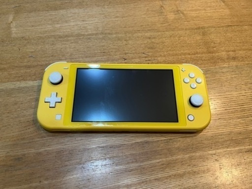 Nintendo Switch Lite ニンテンドースイッチライト 任天堂　イエロー