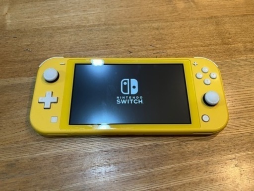 Nintendo Switch Lite ニンテンドースイッチライト 任天堂　イエロー