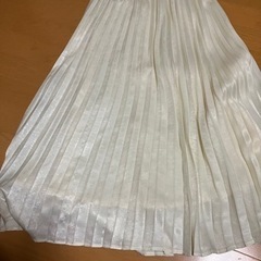 白のロングスカート　※女性限定