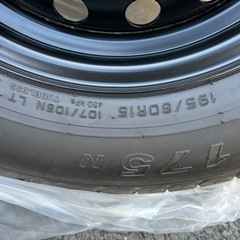 ハイエース　タイヤ、ホイール