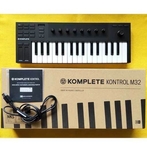 Native Instruments KOMPLETE KONTROL M32 MIDIキーボード ネイティブインストゥルメンツ