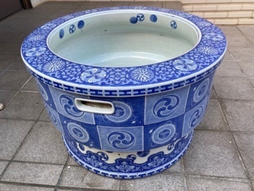 【最終値下げです】 火鉢　水鉢　アンティーク　メダカ　睡蓮