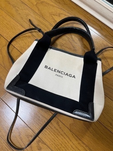 バレンシアガ　バッグ