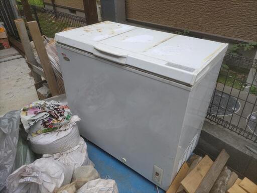 ハイアール　冷凍庫　205L