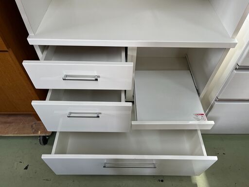 家具探すなら「リサイクルR」❕レンジボード❕食器棚❕ ゲート付き軽
