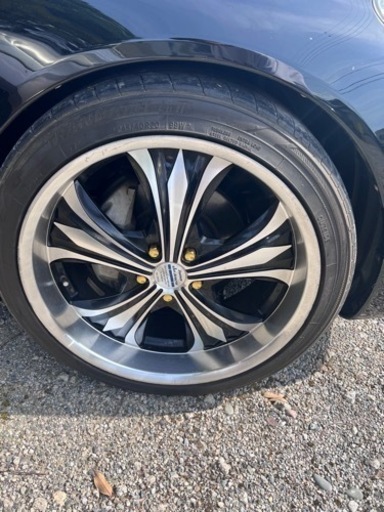 車のパーツ タイヤ、ホイール