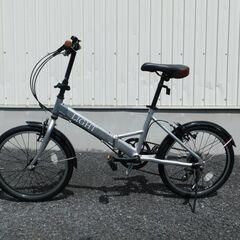 中古自転車多数販売中!　安い自転車は大丈夫？という方　是非ご来店ください!　折りたたみ自転車　シティサイクル　20インチ　シルバー　SHIMANO　外装6段変速　Vブレーキ　売れてます!　早い者勝ち!　状態は全体的に極めて良好と思います!　m16