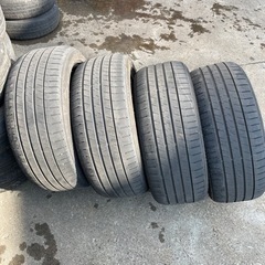夏タイヤ4本セット！］215/45R17