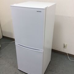 JT8901【IRISOHYAMA/アイリスオーヤマ 2ドア冷蔵庫】美品 2022年製 IRSD-14A-W 家電 キッチン 冷蔵冷凍庫 右開き 142L