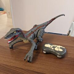 恐竜のラジコン