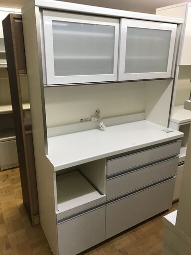 【FU858】★パモウナ   システムキッチンボード  ホワイト   大容量  シンプル  おしゃれ  大家族  ソフトクローズ付き   キッチン収納家具 クリーニング済 堺市 深井 【ジャングルジャングル深井店】
