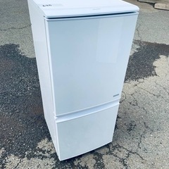新生活！22000円 シャープ 2ドア冷蔵庫 137L 17年製 SJ-C14C