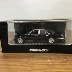 MINI CHAMPS 1/43 Bentley Arnage R