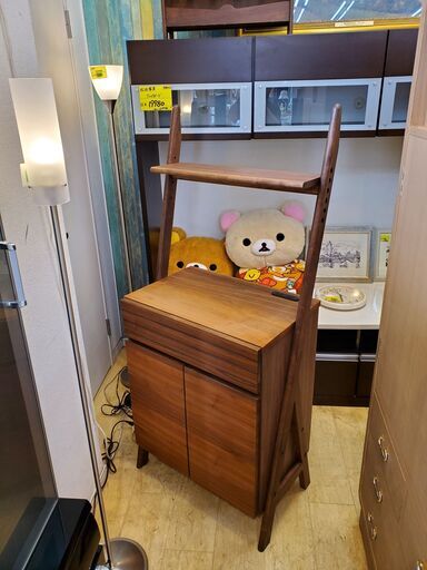 ISSEIKI キャビネット ブラウン 木目模様 引き出し1個 2枚扉 コンセント2口付き 定価41900円■横幅65cm×奥行40cm×高さ146㎝■近隣配送無料 買取帝国 朝霞店