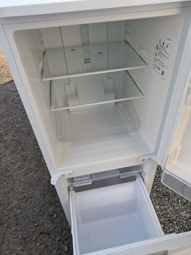 お薦め品‼️美品‼️シャープどっちもつけかえドア2ドア冷凍冷蔵庫 152L