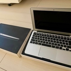 Apple Macbook Air 充電回数57回と良品！
