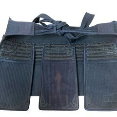 薙刀/なぎなた 防具一式 女性用 まとめ売り KENBU-DO 面/胴/たれ/小手/脛あて 武道 武具 個人名入り 引き取り限定 神奈川県横須賀市