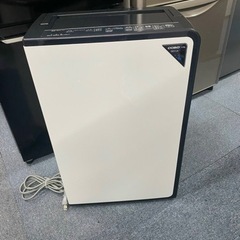 配送可能　保証付き 2021年製CORONA 衣類乾燥除湿機 コンプレッサー式 ブラック CD-H18A 
