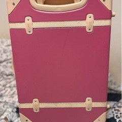 中古 かわいい　スーツケース　M　ピンク