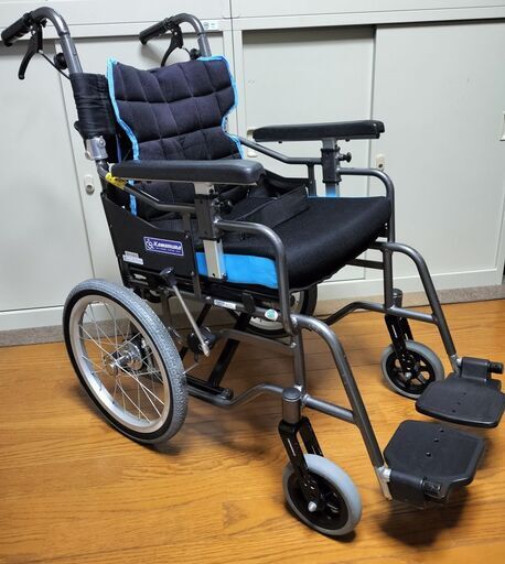カワムラサイクル　ＫＭ１６－４０ＳＢ－Ｍ　介助式車椅子中古車　清拭・整備済